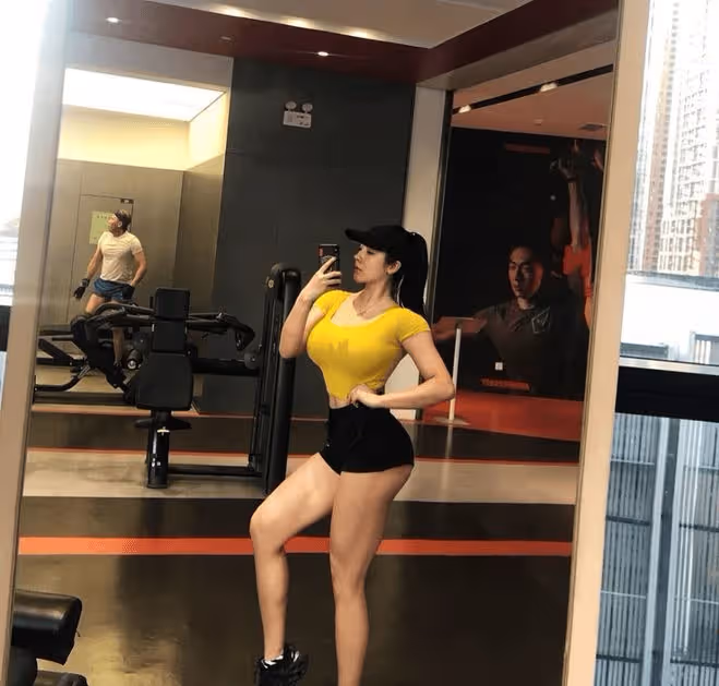 身高178劉太陽,體重130斤,肥而不膩!翹臀飽滿,美到犯規,這身材誰扛得住