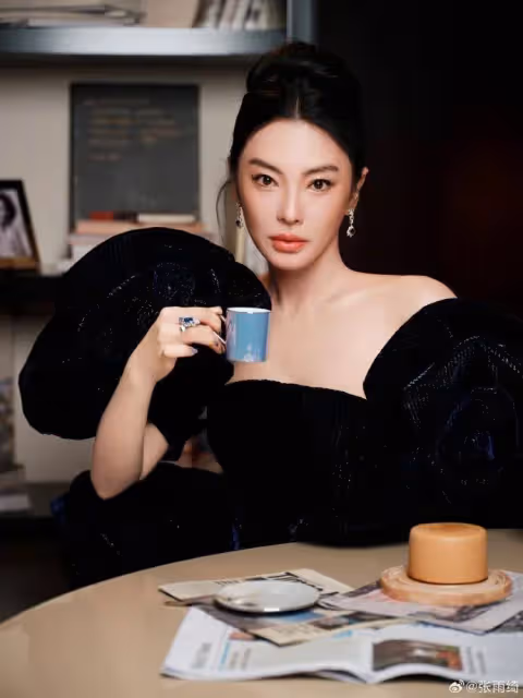 性感火辣張雨綺大秀魔鬼身材！她坦言：為討大家喜歡才穿這樣