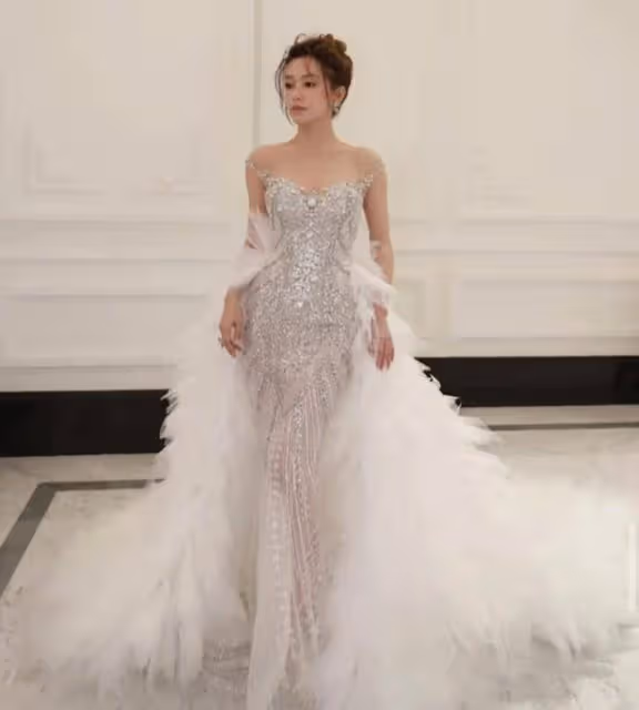 低調!TVB是非女星坐地鐵被偶遇,初出道常與已婚富豪傳緋聞