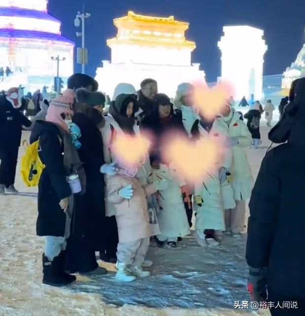 郭晶晶一家現身哈爾濱!打扮樸素簡單,被形容「地母系」女主感覺