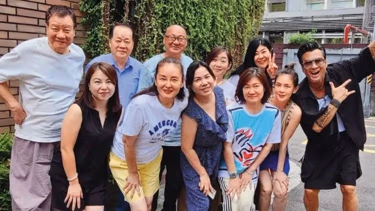 61歲孫興宣布與前妻三度復合,同居1年舊情復燃,獲富婆女友成全