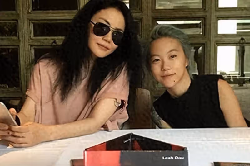 竇靖童:我媽錢多到用不完,但窮苦潦倒的爸爸,卻成我如今的心病