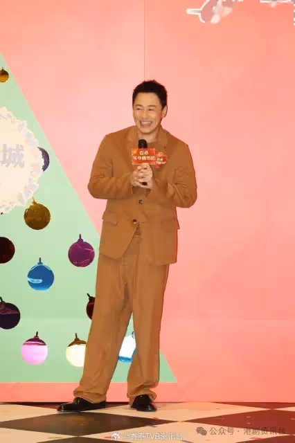 林峯現身美食節笑言像預演明年演唱會 不理大會婉拒照落台與觀眾握手