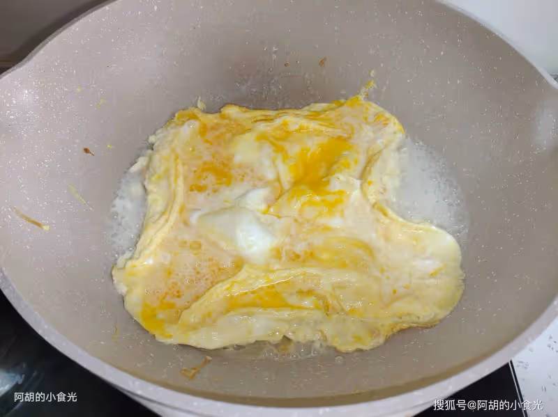 天冷就是喜歡做這個菜,上桌就被搶光!經常燉一鍋,吃著暖和又解饞、超下飯,一鍋下肚不怕冷