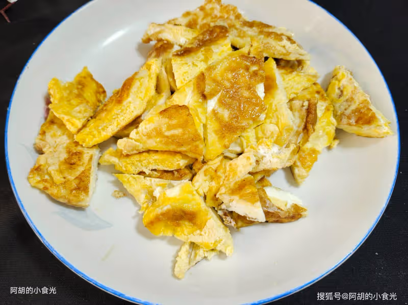 天冷就是喜歡做這個菜,上桌就被搶光!經常燉一鍋,吃著暖和又解饞、超下飯,一鍋下肚不怕冷
