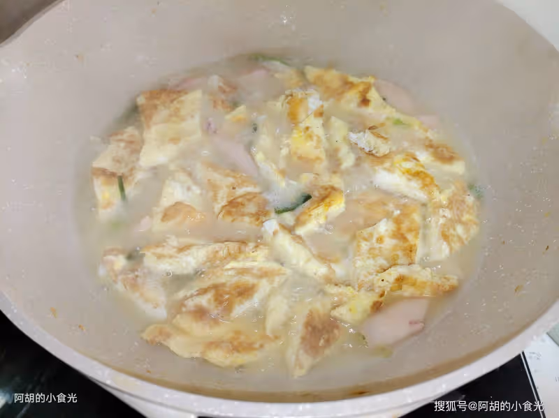 天冷就是喜歡做這個菜,上桌就被搶光!經常燉一鍋,吃著暖和又解饞、超下飯,一鍋下肚不怕冷