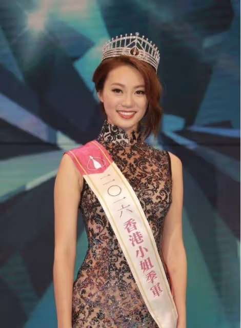 恭喜!前港姐誕下雙胞胎兒子,嫁大馬首富孫子,曾說不適合娛樂圈