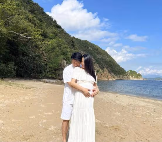 恭喜!前港姐誕下雙胞胎兒子,嫁大馬首富孫子,曾說不適合娛樂圈
