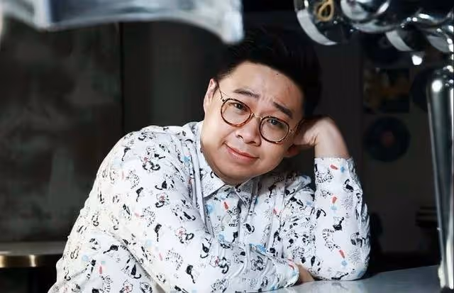 好慘!TVB知名配角演員一年無劇可拍,在中小學教書維持生活