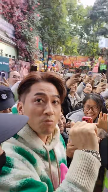 瘋狂!吳卓羲在佛山被粉絲摸手撲倒,金句出圈火遍全網ong