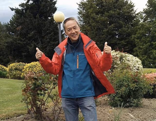 好慘!TVB知名老戲骨被逼吃燒炭拍戲,喪妻後只談戀愛不結婚