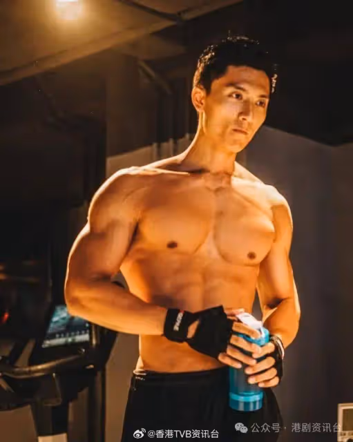 前港男冠軍離巢3年重返TVB!外形健碩受性格所累阻礙星途