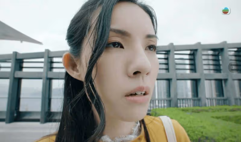 TVB小花揭秘早年離巢內幕!被批穿著搶眼!被前輩罵「你不會演戲」