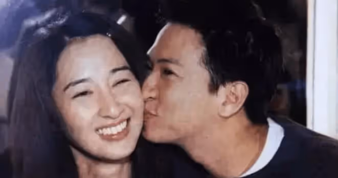 出生富貴的關詠荷,為何嫁窮小子「張家輝,還甘心做煮飯婆」