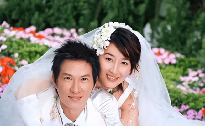 出生富貴的關詠荷,為何嫁窮小子「張家輝,還甘心做煮飯婆」