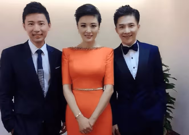32歲主持人邊策:和母親通話1小時後跳樓身亡,生前經歷了什麼?
