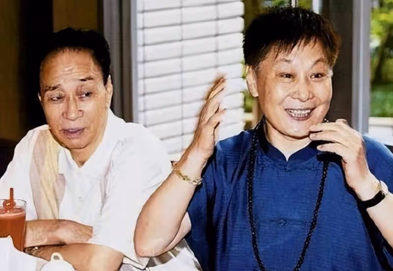 三次獲得「梅花獎」,47歲再婚嫁年邁恩師,70多歲依然聲音洪亮