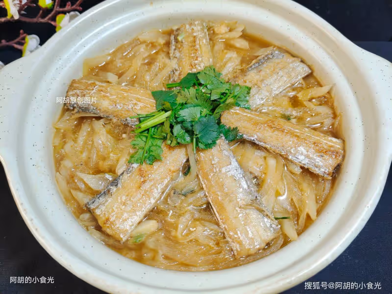 冬天裡接地氣的神仙菜,遇到使勁吃!照這樣燉一鍋,有葷有素、鮮潤無敵,一碗下肚全身都暖