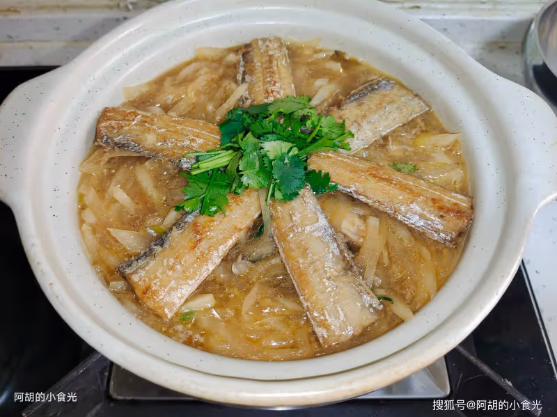 冬天裡接地氣的神仙菜,遇到使勁吃!照這樣燉一鍋,有葷有素、鮮潤無敵,一碗下肚全身都暖
