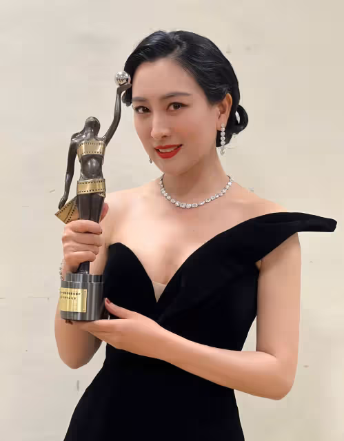 43歲馬蘇首次回應「從巔峰墜落」:只要不下桌,就總能吃上飯