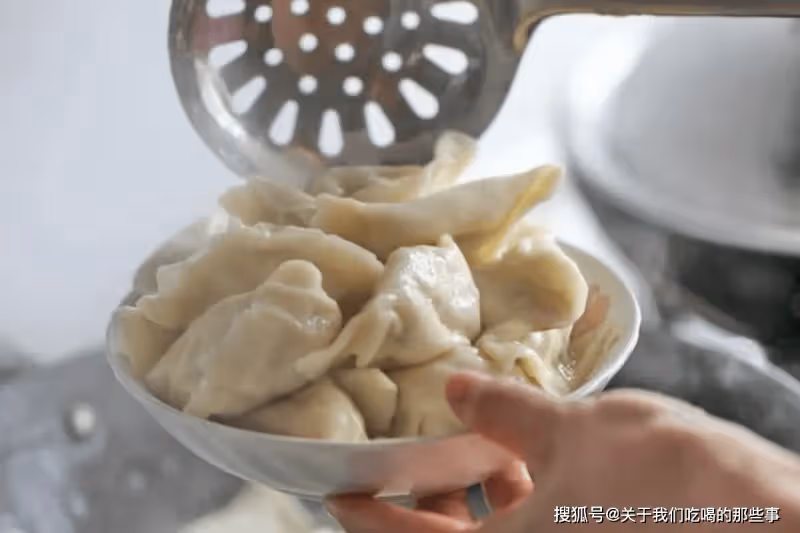 拌餃子餡,能不能放蚝油?牢記「4放2不放」,餃子鮮嫩多汁,好吃