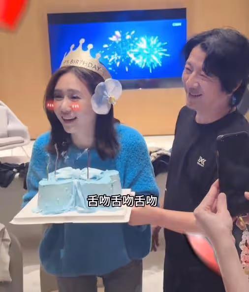 鄭鈞妻子42歲生日,眾明星上門送禮祝賀,北京豪宅內景曝光