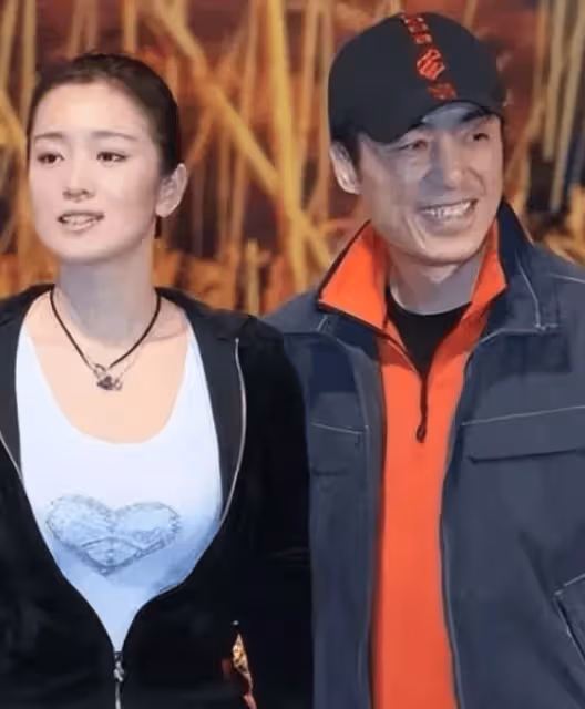 30年前,張藝謀有多愛鞏俐?一張照片說明一切,網友:酸了酸了