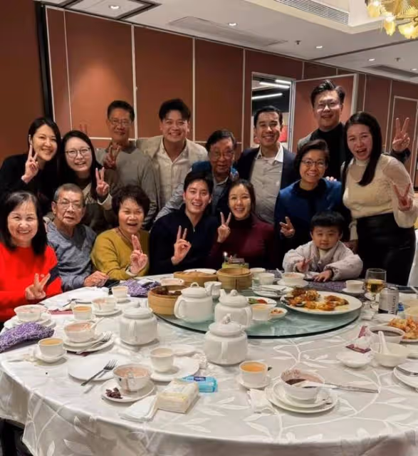 好享受！麥明詩孕期頻頻現身派對心情佳，上圍暴漲靠運動保持身材