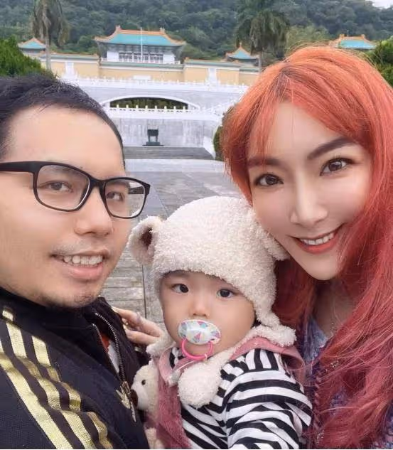 被質疑爆隱私!資生堂千金曬哺乳寫真,再度誕雙胞胎成5孩之母