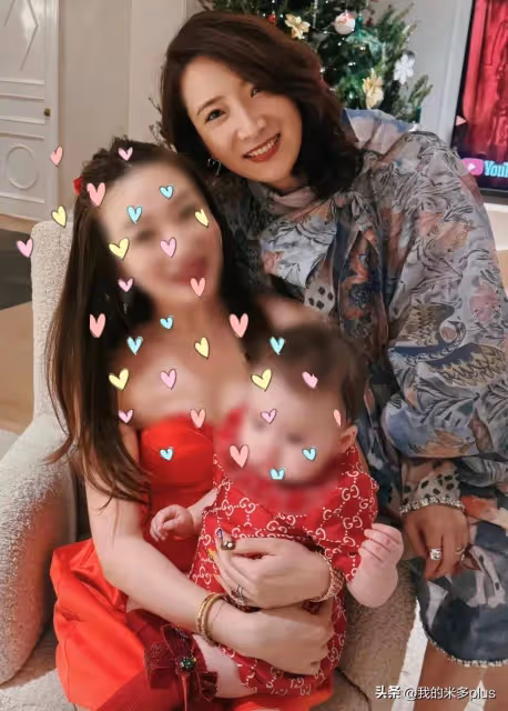 陳赫前女友許婧曬照，185外國老公好帥，一家人住獨棟別墅超幸福