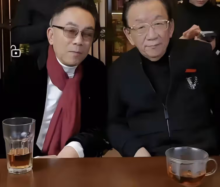 楊議拜師成功以後,更大的隱患還在後邊,稱呼上面就讓別人犯了難