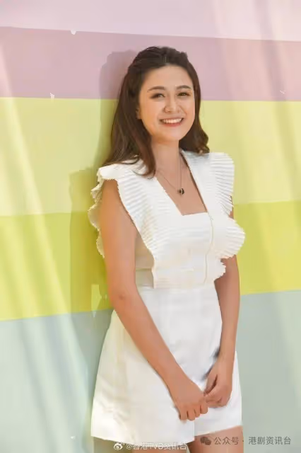 TVB小花30歲生日又炫富?貼收花兼曬名牌包包 有米舊愛疑有新戀情