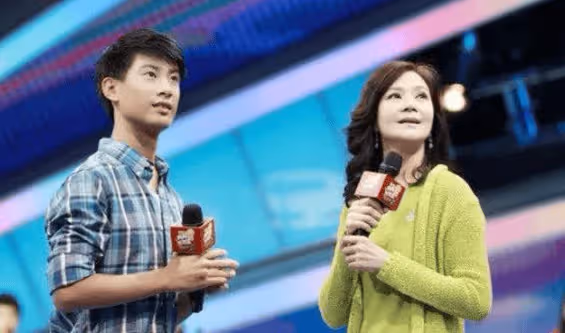 58歲俞小凡近況曝光,曾為翁家明和瓊瑤鬧翻,婚後被騙800萬,翁家明:我給你兜底!