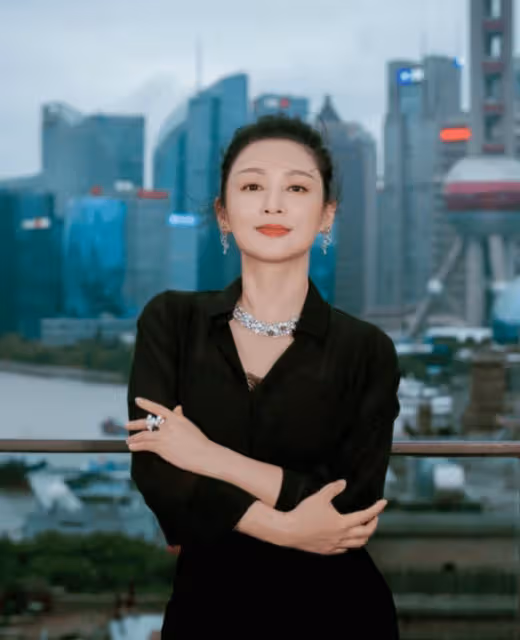 她憑什麼被稱為「大陸第一美人」?究竟有多美,看到年輕照就知道了