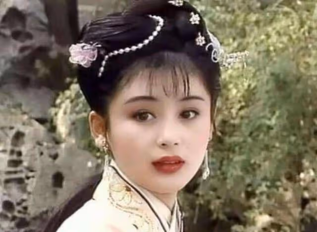 她憑什麼被稱為「大陸第一美人」?究竟有多美,看到年輕照就知道了