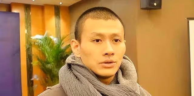 楊麗萍御用搭檔悲劇自殺,生前精神痛苦,39樓一躍而下