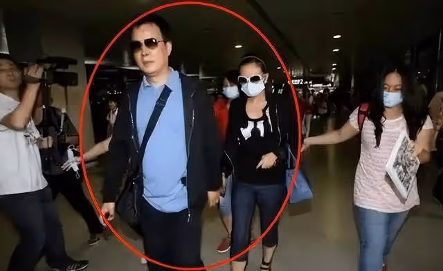 48歲趙薇現狀堪憂:已離婚多年,為奪回女兒撫養權,疑似凈身出戶