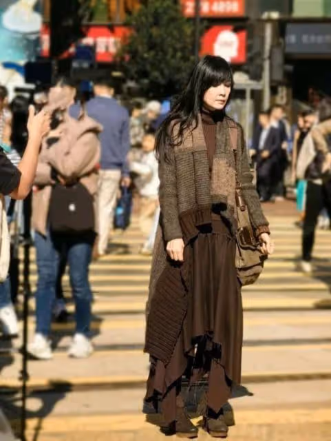 周慧敏57歲狀態極佳,不受年齡身份束縛,生活真切自由