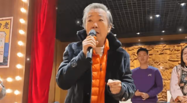 93歲老藝術家楊少華 , 在兒子楊威、楊倫陪同下 , 參加趙津生收徒儀式