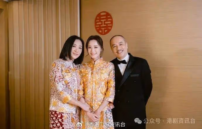 前TVB小花王虹茵分享出嫁喜悅曝光家庭照 餅印媽媽外表年輕似兩姊妹