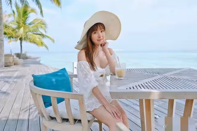 TVB「童顏」藉助玄學求脫單,前男友嫌她炫富而分手,今富貴依舊