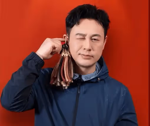 姜塵自曝遭前任家暴疑似張頌文!還和女友閨蜜拍不雅視頻