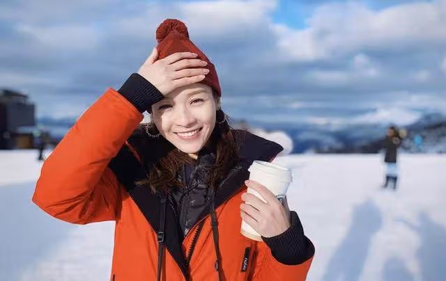 又走一個？TVB知名女星發文疑默認離巢，兩年無劇拍事業陷低谷