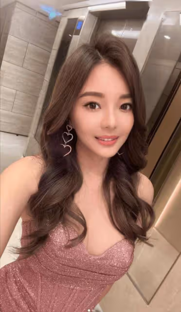 TVB豐滿小花昨突然宣布離巢!台灣出生入行7年發展平平!與TVB男藝人拍拖後分手