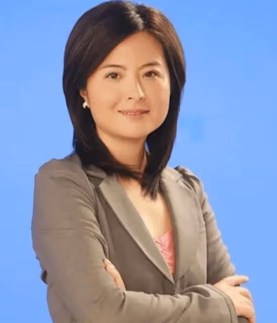 她曾是「央視一枝花」,嫁李鐵為妻後辭職,如今靠投資身家過億
