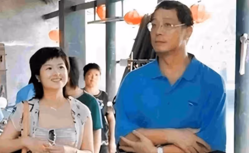她曾是「央視一枝花」,嫁李鐵為妻後辭職,如今靠投資身家過億