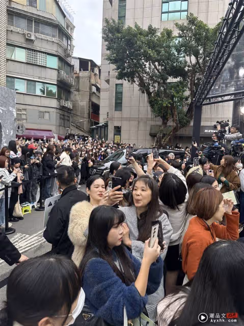 直擊／擠爆中山！ENHYPEN禎元、善禹現身　上千粉絲應援釀道路癱瘓