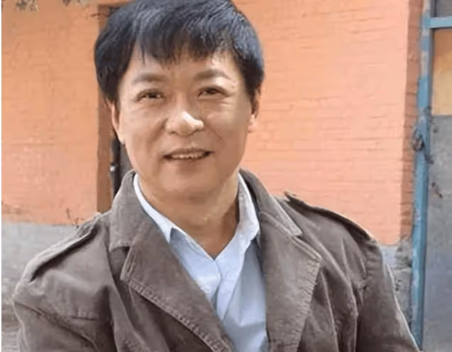 66歲遲志強現狀:身體發福大變樣,現定居黑龍江,兒子是他的驕傲