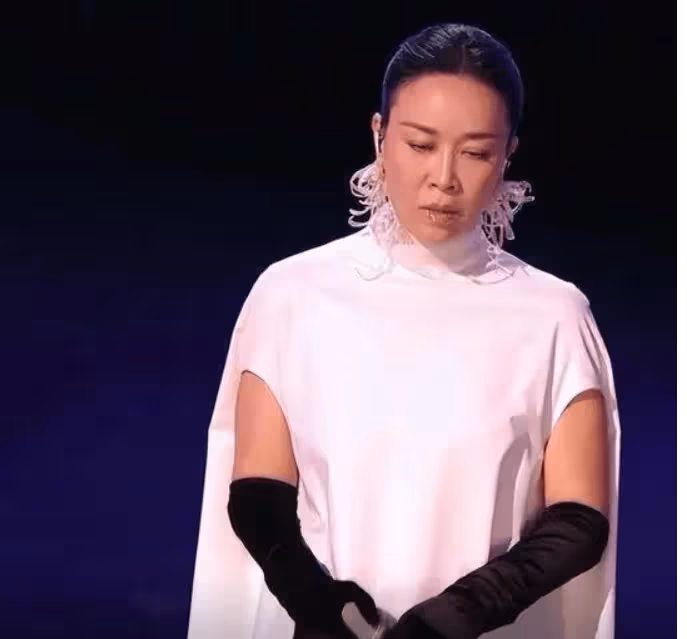 高峰拋棄那英和剛出生的兒子,20年過去了,他如今過得怎樣了?