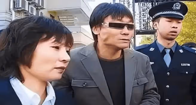 高峰拋棄那英和剛出生的兒子,20年過去了,他如今過得怎樣了?